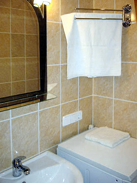 Kiev apartment, bath room 