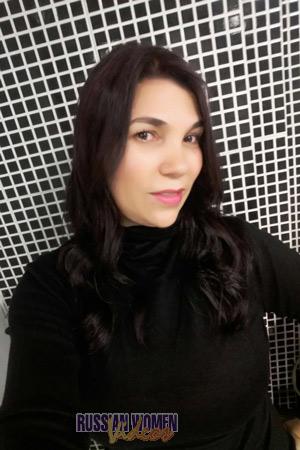176033 - Adriana Age: 47 - Colombia