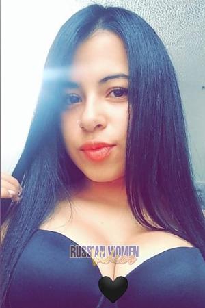 194494 - Laura Age: 25 - Colombia
