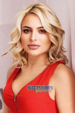 200004 - Darina Age: 32 - Ukraine