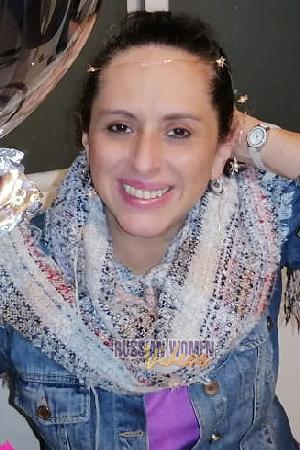 202429 - Claudia Age: 50 - Colombia