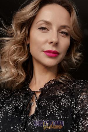 203964 - Ekaterina Age: 38 - Russia