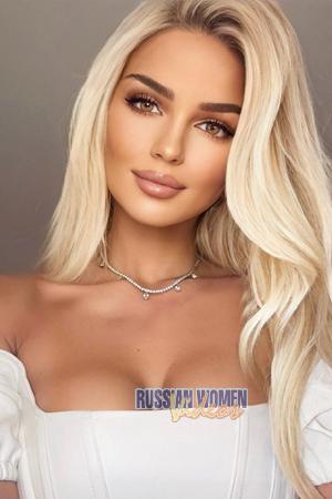 209105 - Anastasia Age: 28 - Russia