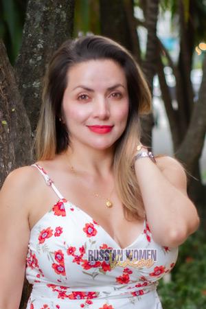 212033 - Ingrid Age: 39 - Colombia