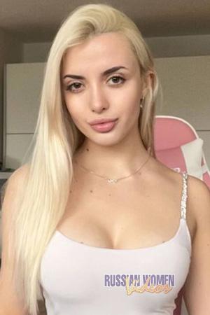 227347 - Daryna Age: 22 - Ukraine
