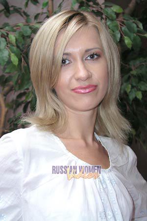 68817 - Elena Age: 27 - Ukraine