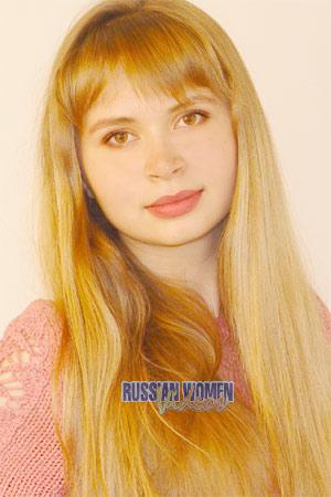 72657 - Elena Age: 27 - Ukraine