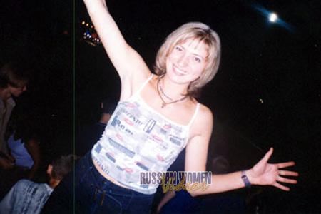 72713 - Elena Age: 25 - Ukraine