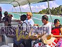cartagena-women-boat-1104-15