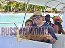 cartagena-women-boat-1104-16